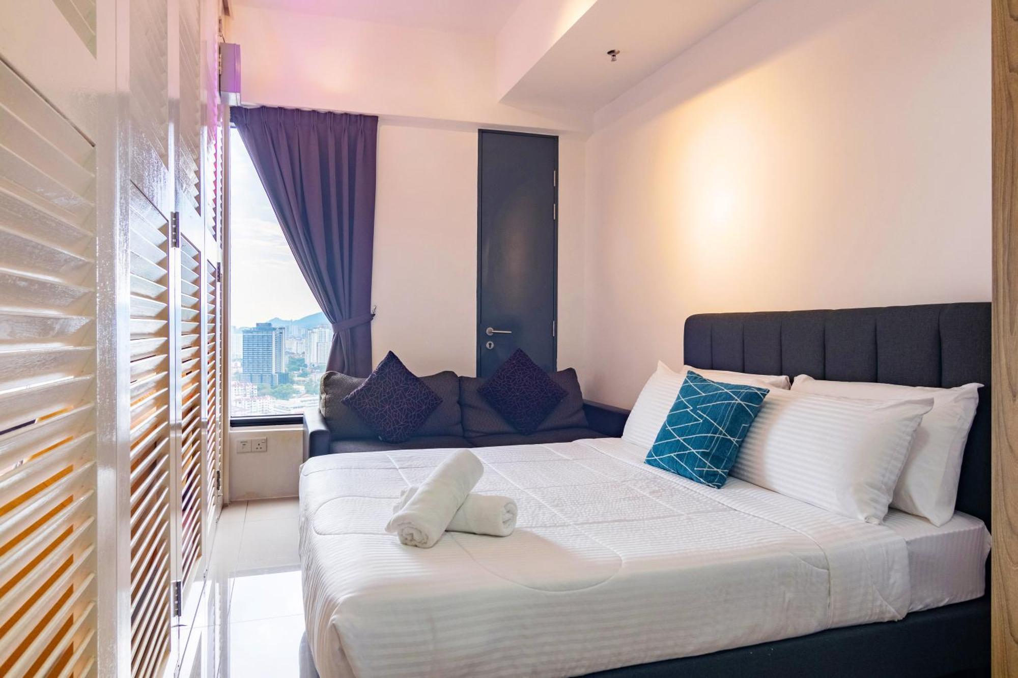 Tropicana 218 Macalister X Airlevate Suites 조지타운 객실 사진